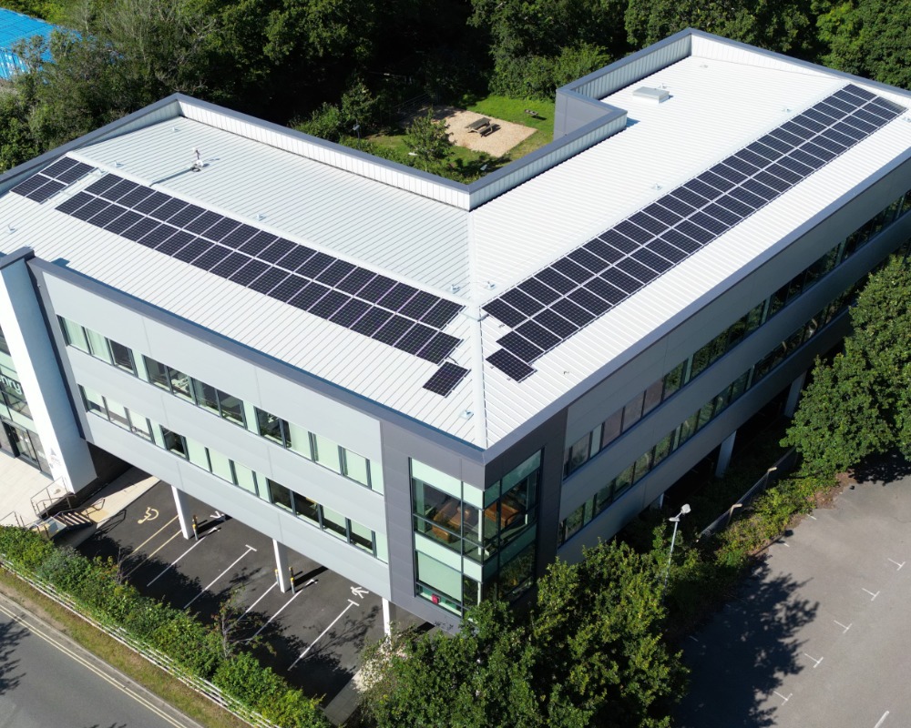 Medium-size office building with commercial PV system